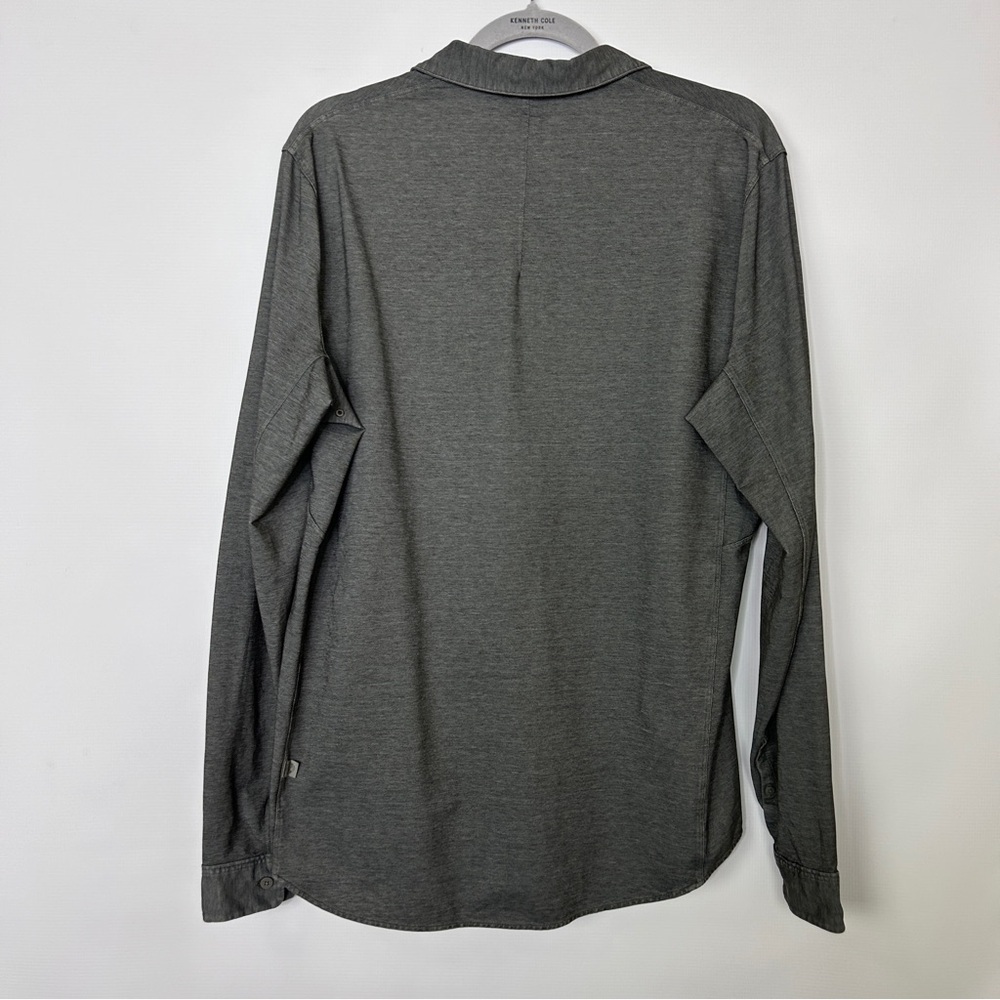 Lululemon Men’s Commission Long Sleeve Button Down Size Medium - Picture 4 of 6